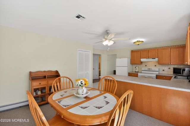 17 Corinth Place, Toms River, NJ 08757
