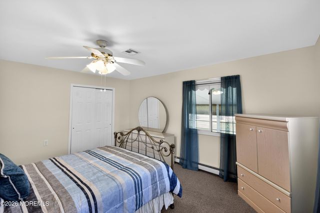 17 Corinth Place, Toms River, NJ 08757