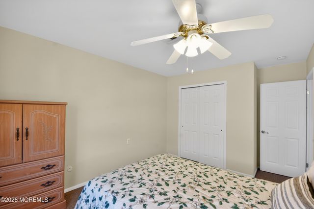 17 Corinth Place, Toms River, NJ 08757