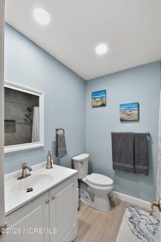 17 Corinth Place, Toms River, NJ 08757