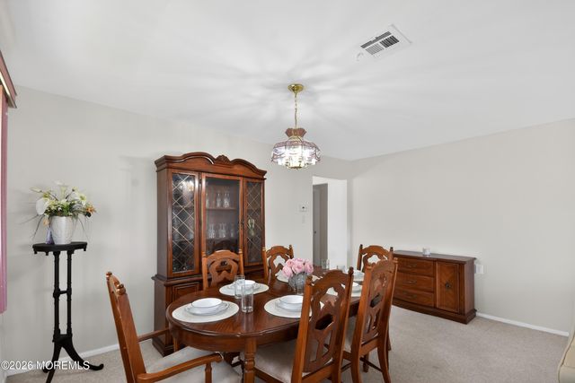 17 Corinth Place, Toms River, NJ 08757