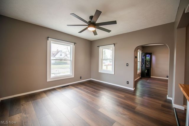 520 11th Street NW, New Philadelphia, OH 44663