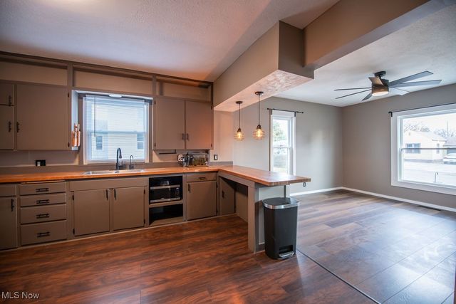 520 11th Street NW, New Philadelphia, OH 44663