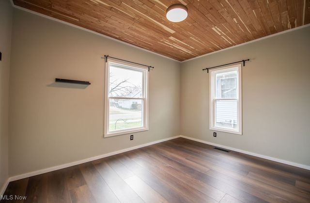 520 11th Street NW, New Philadelphia, OH 44663