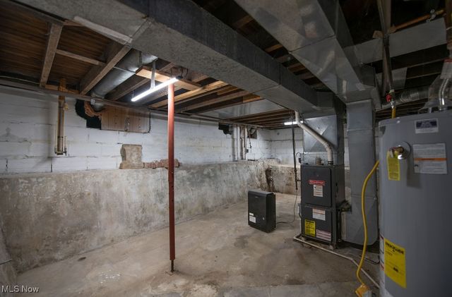 520 11th Street NW, New Philadelphia, OH 44663