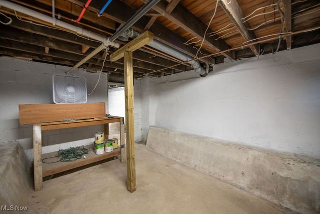 520 11th Street NW, New Philadelphia, OH 44663