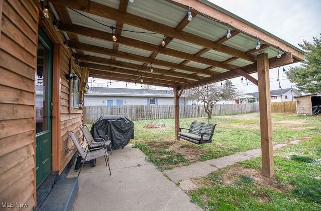 520 11th Street NW, New Philadelphia, OH 44663