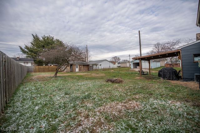 520 11th Street NW, New Philadelphia, OH 44663