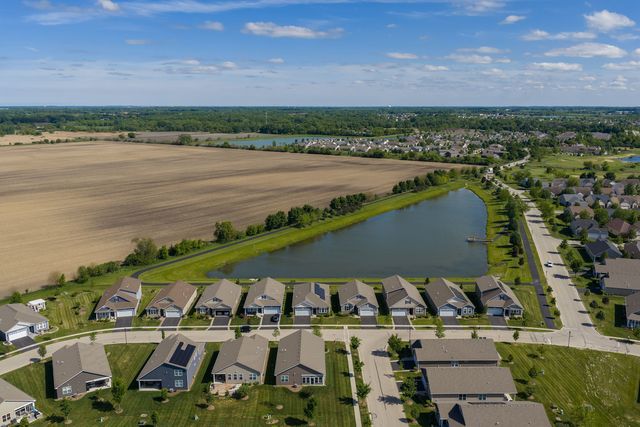 833 Americana Avenue, Pingree Grove, IL 60140
