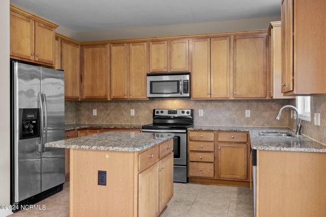 403 Wynbrookee Lane, Jacksonville, NC 28546