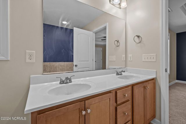 403 Wynbrookee Lane, Jacksonville, NC 28546