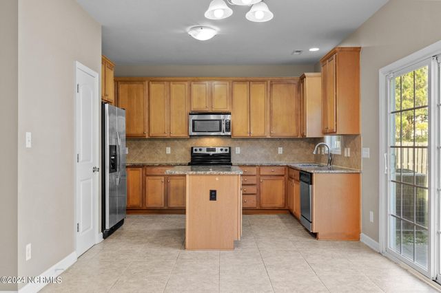 403 Wynbrookee Lane, Jacksonville, NC 28546