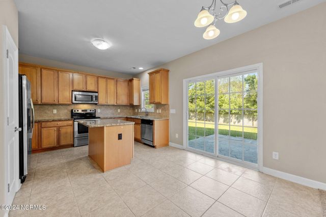 403 Wynbrookee Lane, Jacksonville, NC 28546