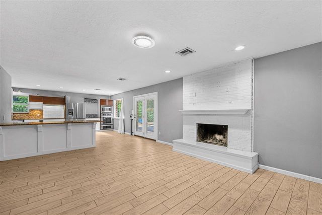 2304 NE VILLAGE DR, Lawton, OK 73507