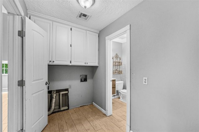 2304 NE VILLAGE DR, Lawton, OK 73507