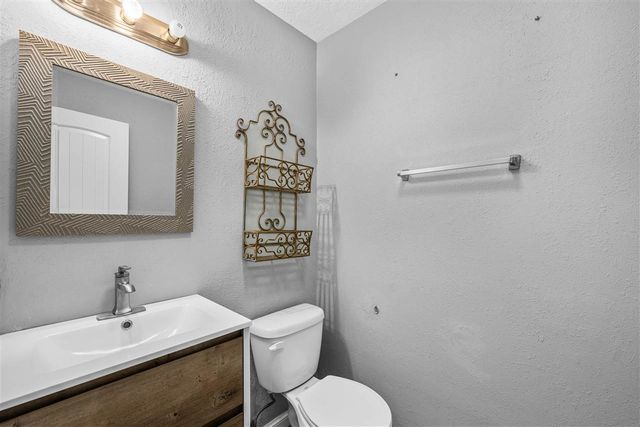 2304 NE VILLAGE DR, Lawton, OK 73507