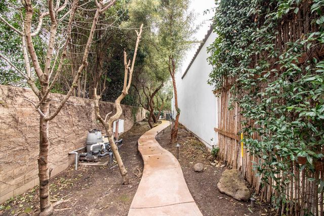 4809 Trails Ct, Modesto, CA 95357