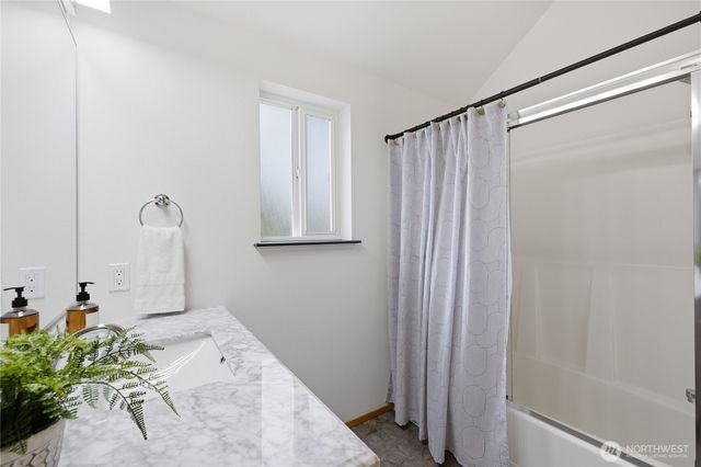 2162 NE Kevos Pond Drive, Poulsbo, WA 98370