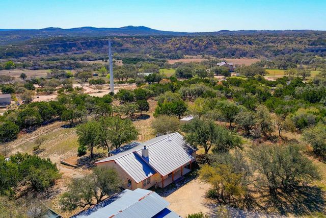 1129 Lonesome LOOP, Blanco, TX 78606
