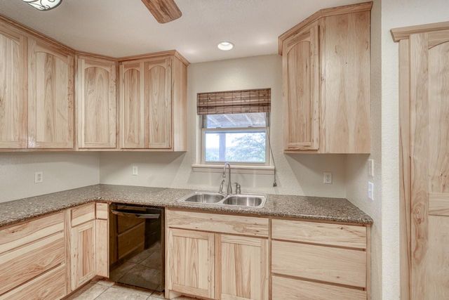 1129 Lonesome LOOP, Blanco, TX 78606