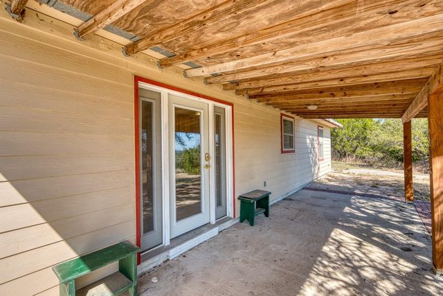 1129 Lonesome LOOP, Blanco, TX 78606