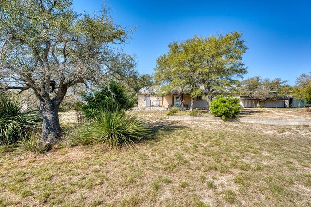 1129 Lonesome LOOP, Blanco, TX 78606