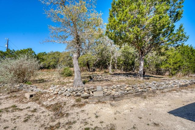 1129 Lonesome LOOP, Blanco, TX 78606