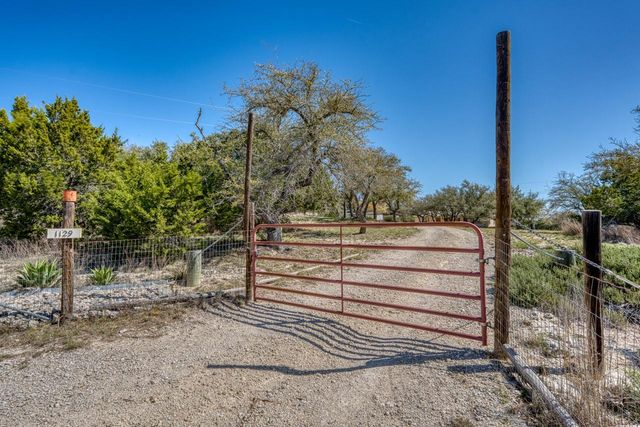 1129 Lonesome LOOP, Blanco, TX 78606