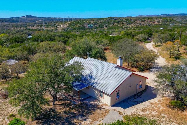 1129 Lonesome LOOP, Blanco, TX 78606
