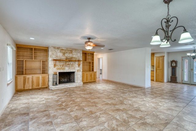 1129 Lonesome LOOP, Blanco, TX 78606
