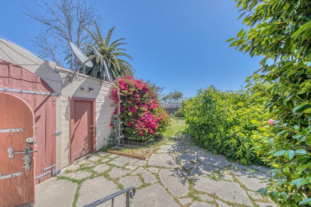 333 West Street, Salinas, CA 93901