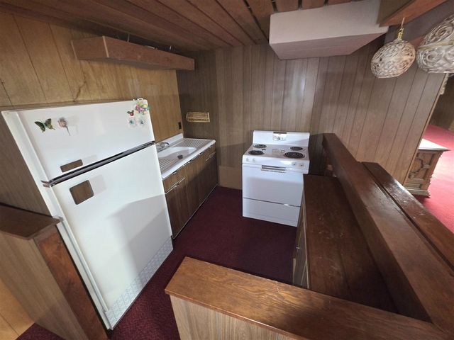 1465 Holton Road, Muskegon, MI 49445
