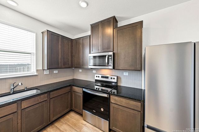 4750 Broadside Ave, Von Ormy, TX 78073