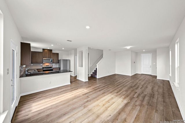 4750 Broadside Ave, Von Ormy, TX 78073