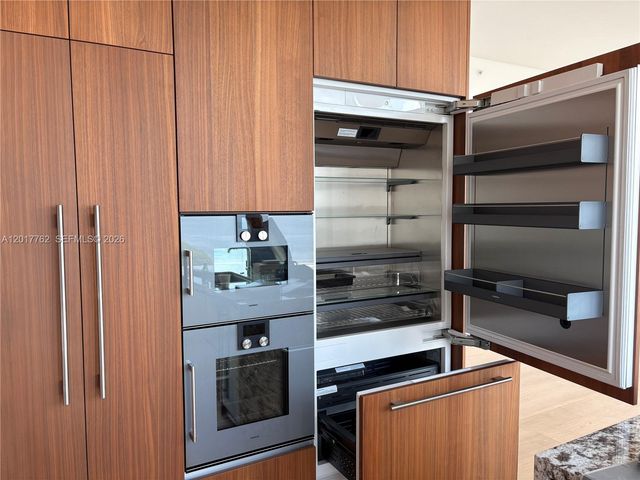 175 SE 25 602, Miami, FL 33129