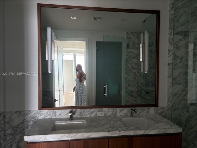 175 SE 25 602, Miami, FL 33129