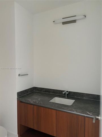 175 SE 25 602, Miami, FL 33129