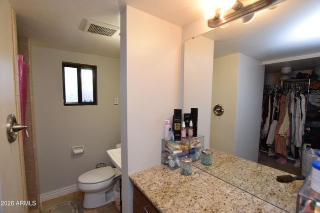 946 E DENTON Lane, Phoenix, AZ 85014