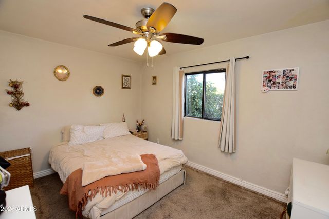 946 E DENTON Lane, Phoenix, AZ 85014