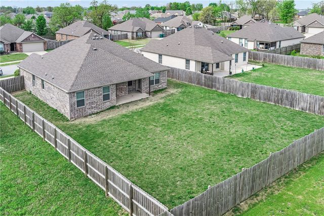 1120 Gardenia Street, Centerton, AR 72719