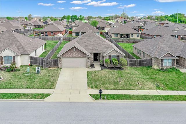 1120 Gardenia Street, Centerton, AR 72719