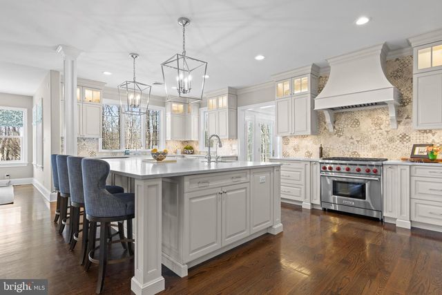 2207 WHITE HORSE RD, Berwyn, PA 19312
