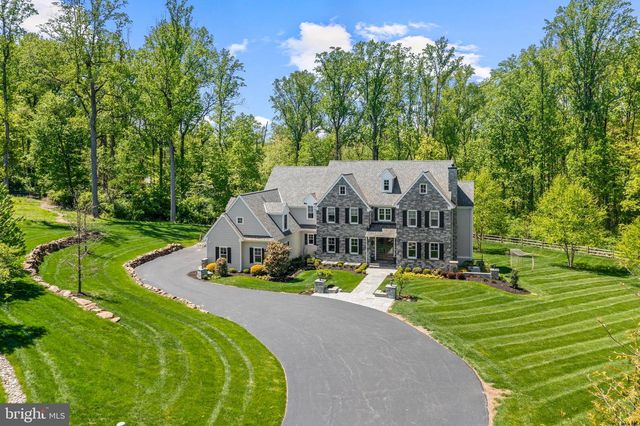 2207 WHITE HORSE RD, Berwyn, PA 19312