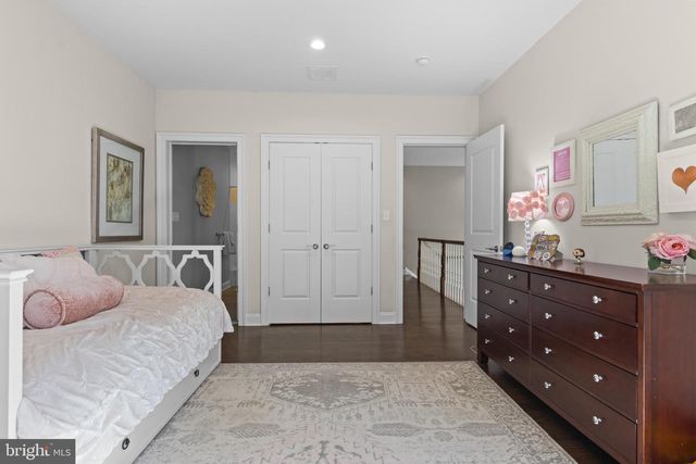 2207 WHITE HORSE RD, Berwyn, PA 19312