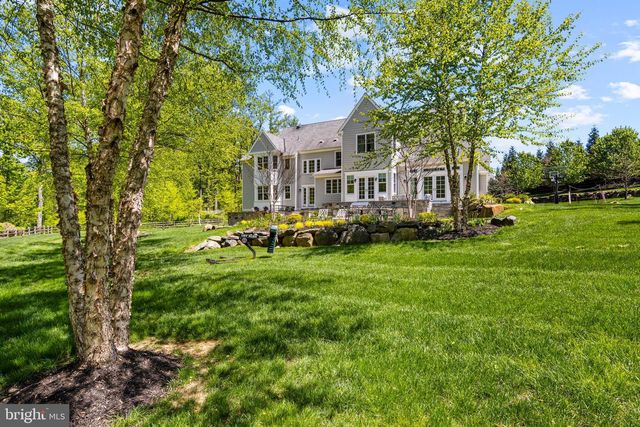 2207 WHITE HORSE RD, Berwyn, PA 19312