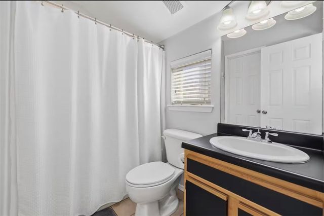 1850 N Scull Creek Drive, Fayetteville, AR 72703