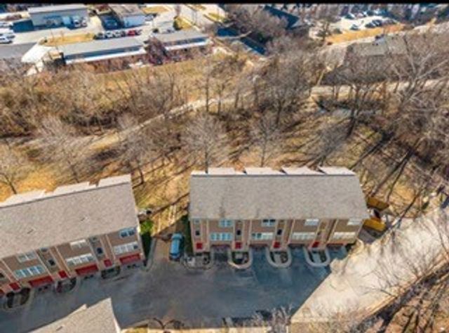 1850 N Scull Creek Drive, Fayetteville, AR 72703