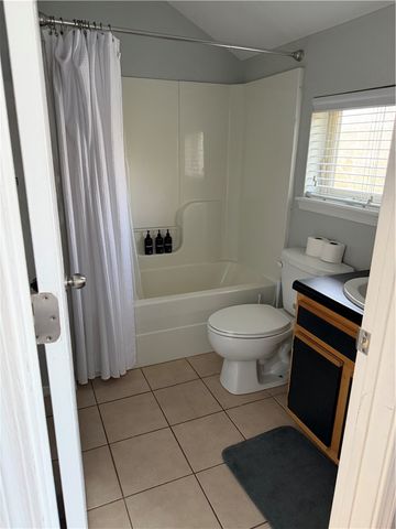 1850 N Scull Creek Drive, Fayetteville, AR 72703