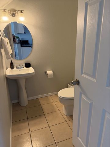 1850 N Scull Creek Drive, Fayetteville, AR 72703