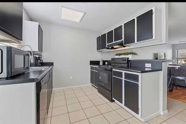 1850 N Scull Creek Drive, Fayetteville, AR 72703